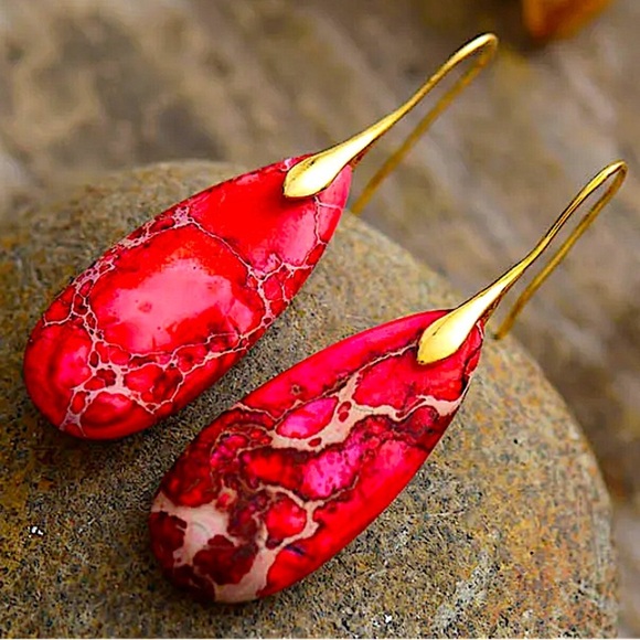 Handcrafted Imperial Red Natural Stone Earrings Gold - Picture 2 of 2